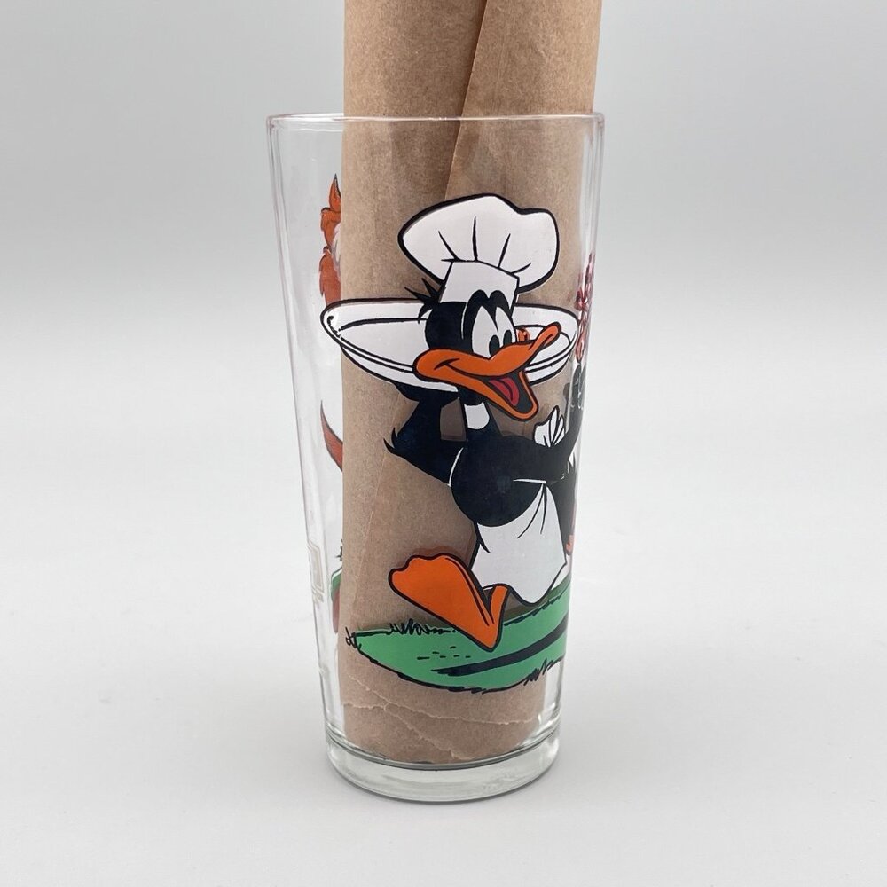 Vintage 1976 Pepsi Looney Tunes Collector Series Chef Daffy Duck Tasmanian Devil